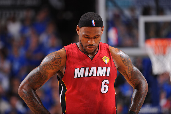 澳超半场：维迪奇补时扳平，奥克兰FC暂1-1布里斯班狮吼